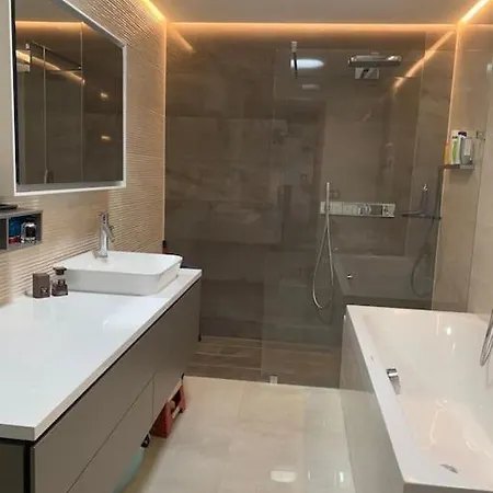 M18 - Csak Egy Lepes A Toertenelmi Belvaros - Free Parking 公寓 *