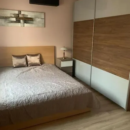 M18 - Csak Egy Lepes A Toertenelmi Belvaros - Free Parking * Pécs