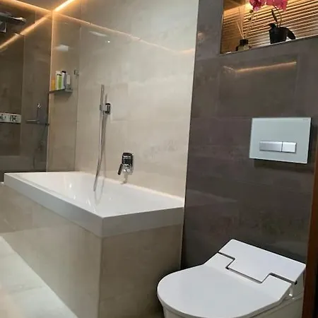 公寓 M18 - Csak Egy Lepes A Toertenelmi Belvaros - Free Parking