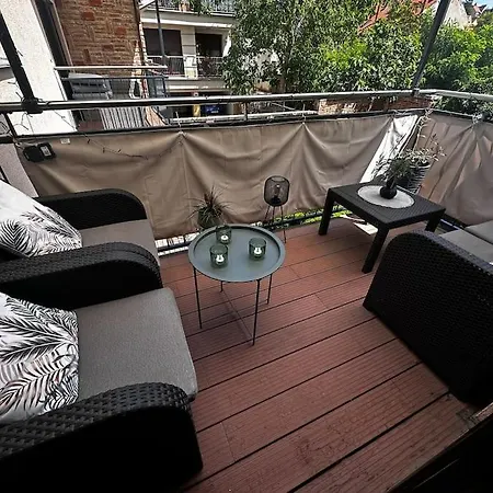 M18 - Csak Egy Lepes A Toertenelmi Belvaros - Free Parking Apartment