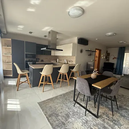 公寓 M18 - Csak Egy Lepes A Toertenelmi Belvaros - Free Parking