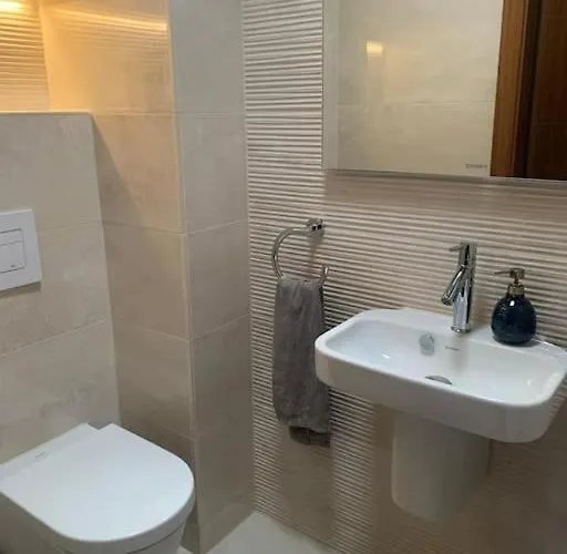 Apartament M18 - Csak Egy Lepes A Toertenelmi Belvaros - Free Parking *