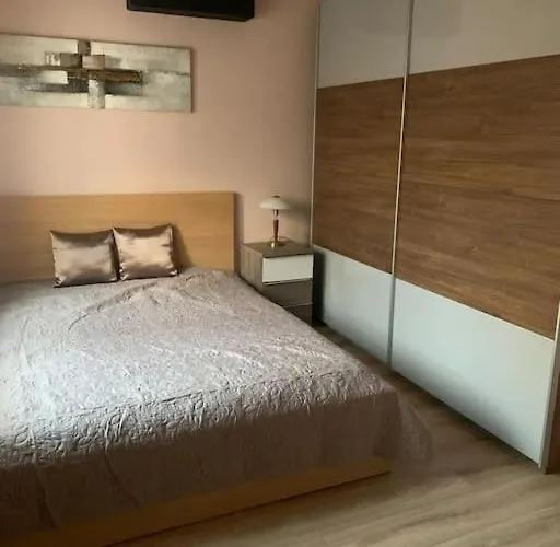 M18 - Csak Egy Lepes A Toertenelmi Belvaros - Free Parking * Pécs