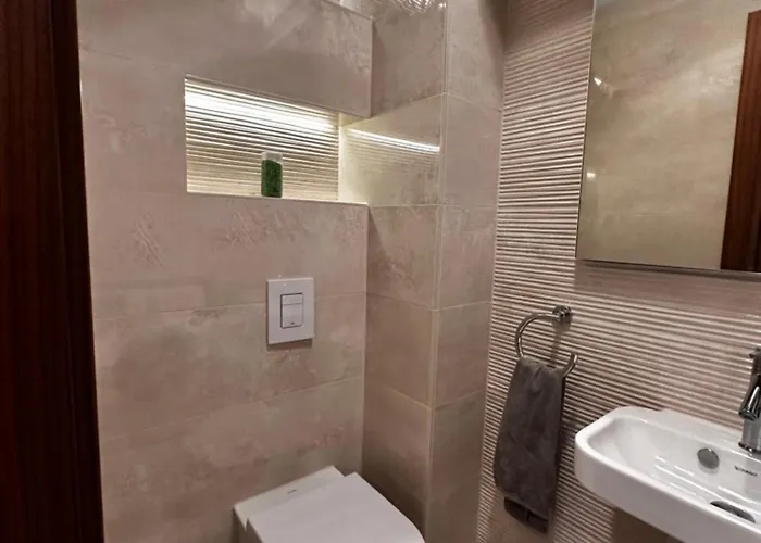 Apartament M18 - Csak Egy Lepes A Toertenelmi Belvaros - Free Parking *